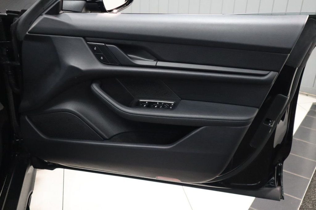 Used Porsche Taycan 2021 for sale - 77145614: Photo 10