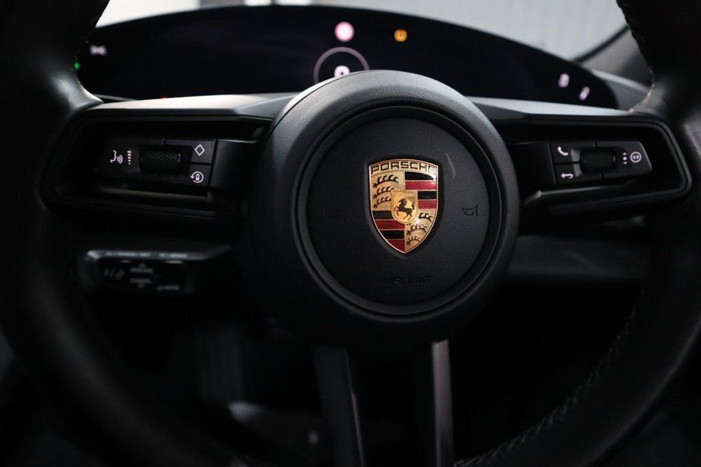 Used Porsche Taycan 2021 for sale - 77145614: Photo 21