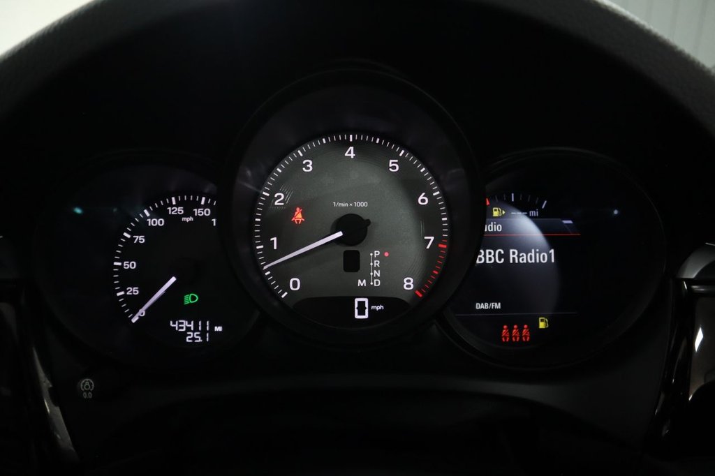 Used Porsche Macan 2021 for sale - 75998499: Photo 28