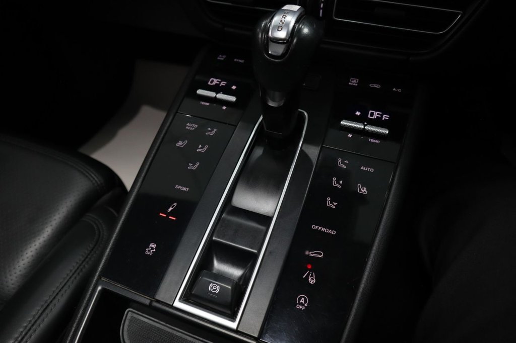 Used Porsche Macan 2021 for sale - 75998499: Photo 29