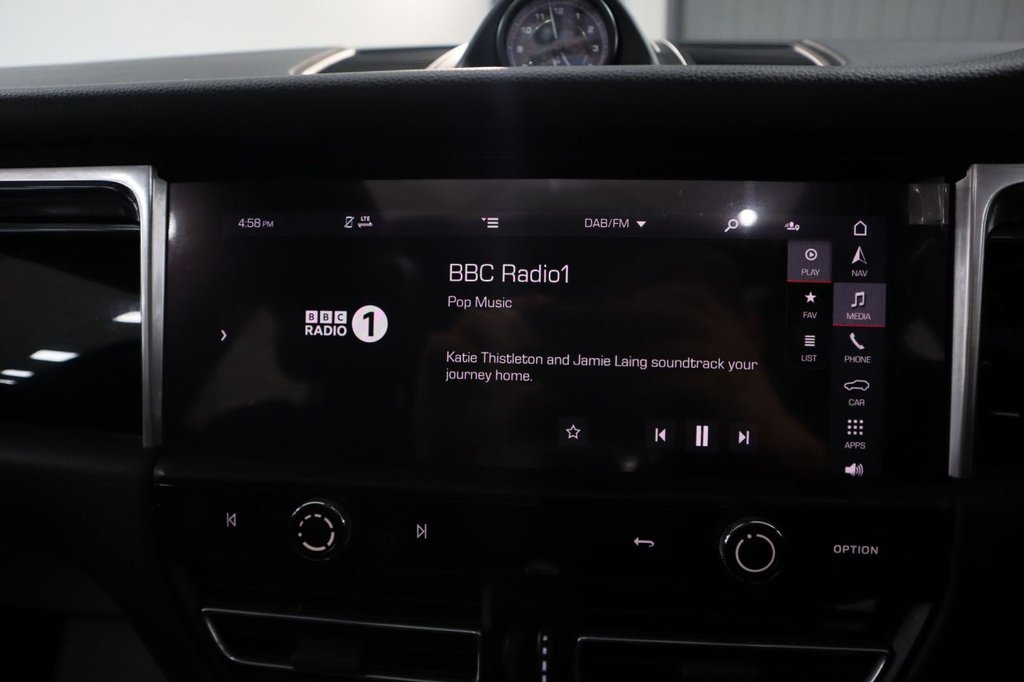 Used Porsche Macan 2021 for sale - 75998499: Photo 31