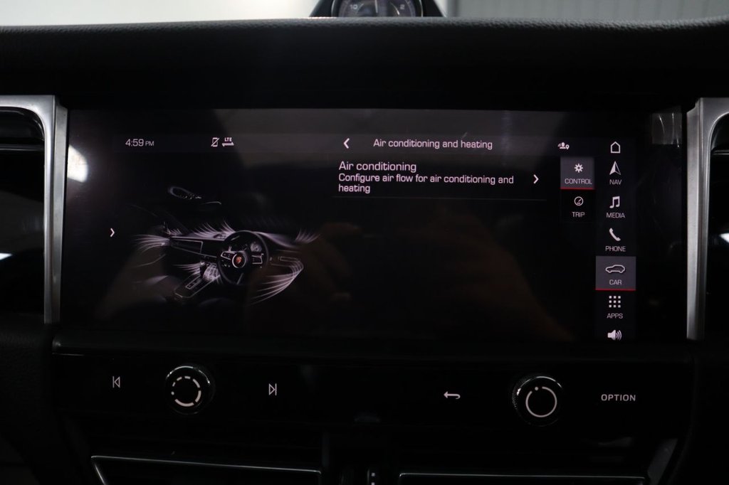 Used Porsche Macan 2021 for sale - 75998499: Photo 36