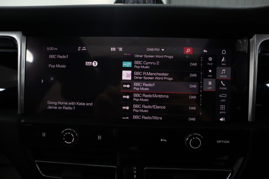 Used Porsche Macan 2021 for sale - 75998499: Photo 38