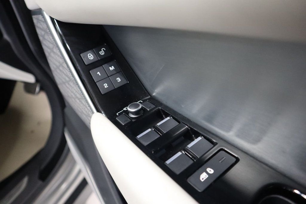 Used Land Rover Range Rover Velar 2019 for sale - 77177968: Photo 14