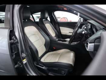 Used Jaguar XE 2017 for sale - 74137286: Photo