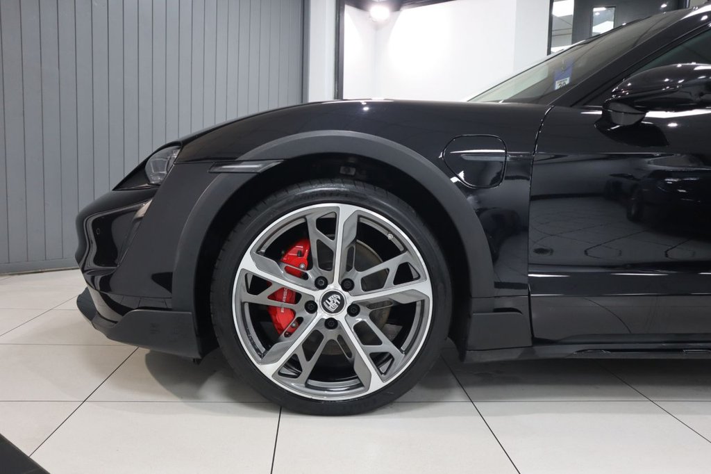 Used Porsche Taycan 2023 for sale - 76973773: Photo 11