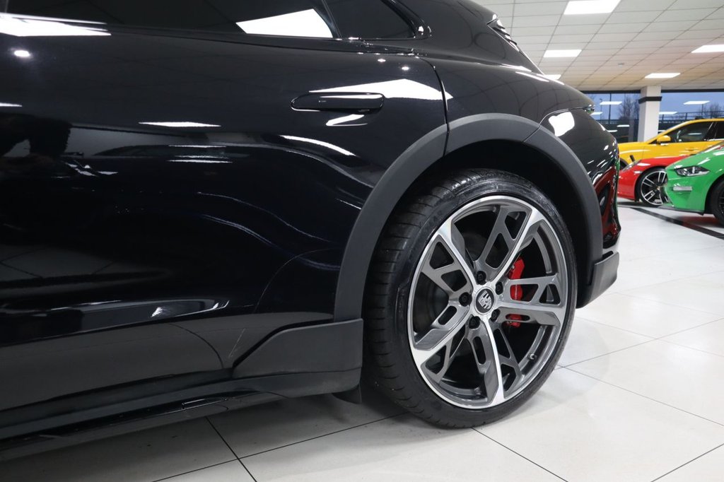 Used Porsche Taycan 2023 for sale - 76973773: Photo 12