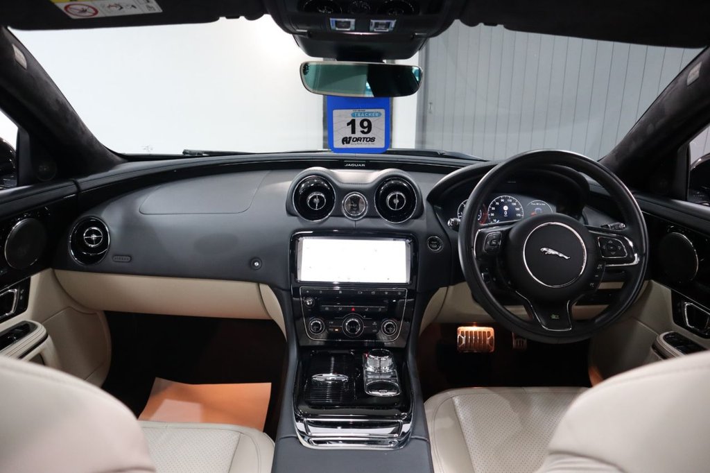 Used Jaguar XJ 2019 for sale - 77072738: Photo 28