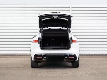 Used Jaguar F-Pace 2019 for sale - 79072403: Photo