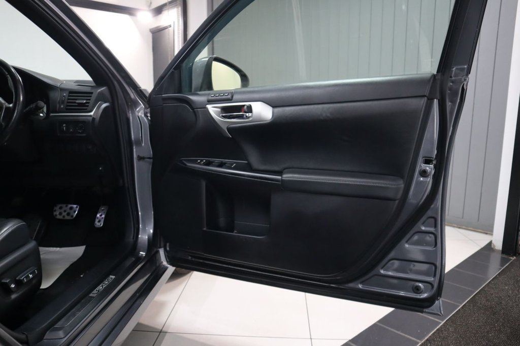 Used Lexus CT 2013 for sale - 76216821: Photo 11