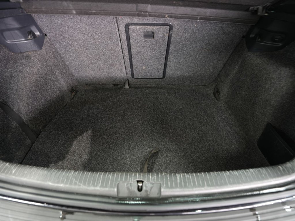 Used Volkswagen Golf 2012 for sale - 77919775: Photo 9