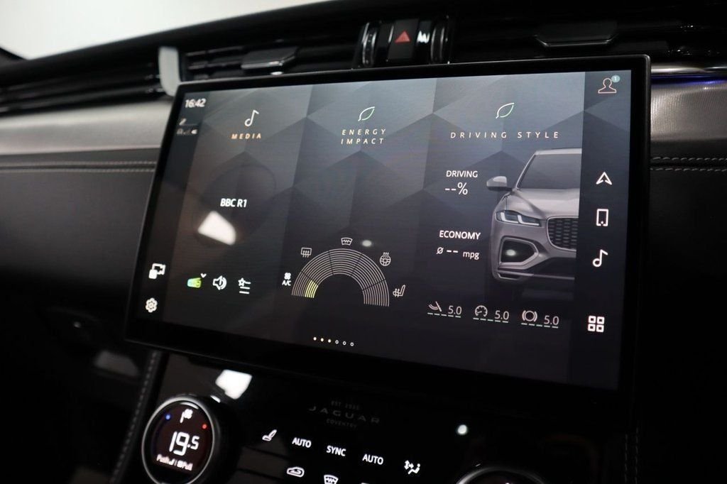 Used Jaguar F-Pace 2021 for sale - 76119185: Photo 13