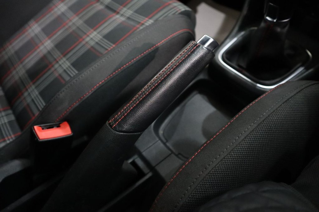 Used Volkswagen Polo 2017 for sale - 76660618: Photo 32