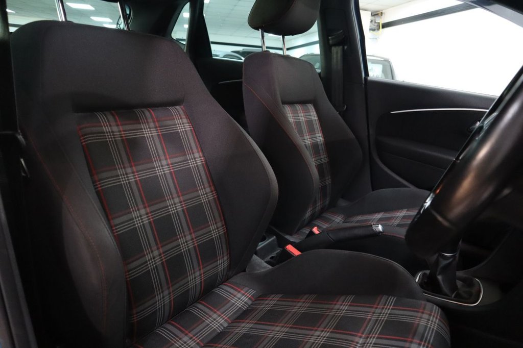 Used Volkswagen Polo 2017 for sale - 76660618: Photo 4