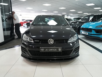 Used Volkswagen Golf 2017 for sale - 78682630: Photo