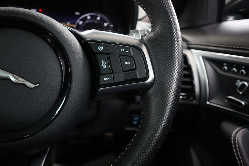 Used Jaguar F-Type 2021 for sale - 75929607: Photo 28