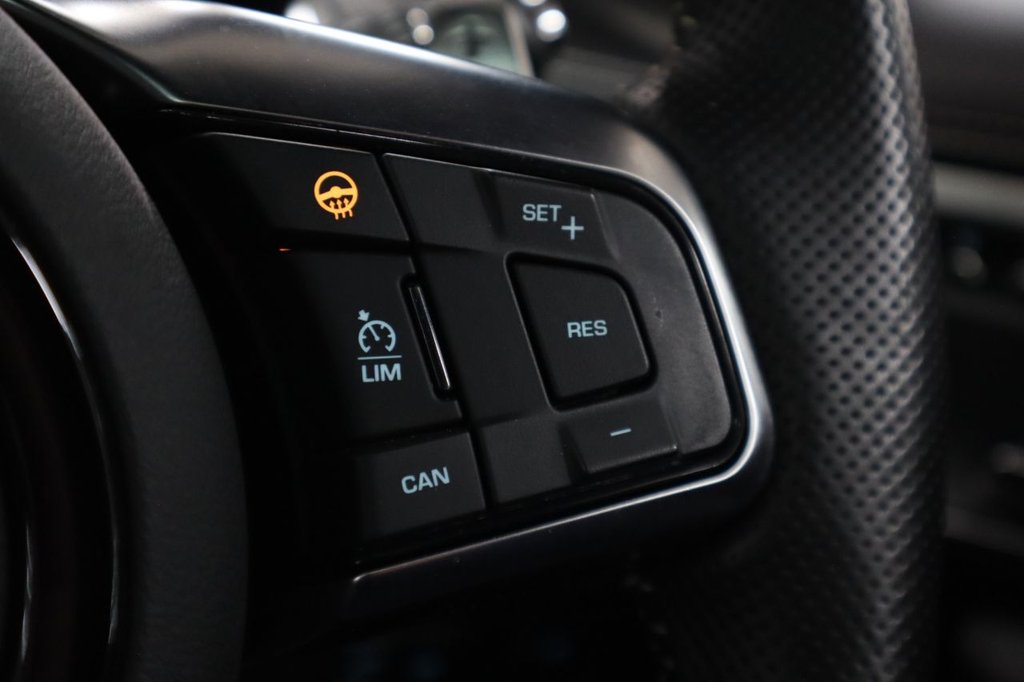 Used Jaguar F-Type 2021 for sale - 75929607: Photo 32