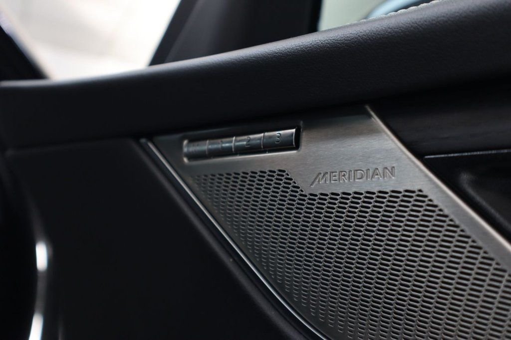 Used Jaguar F-Pace 2022 for sale - 77995356: Photo 11