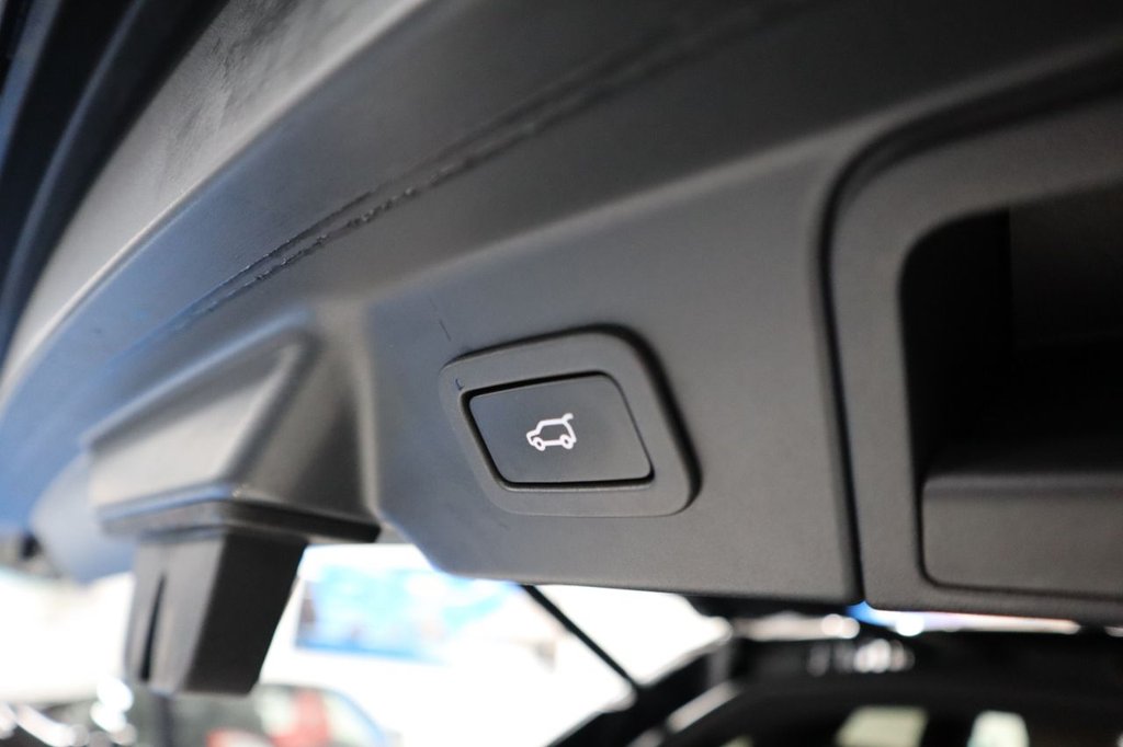 Used Land Rover Range Rover Velar 2019 for sale - 76868085: Photo 15