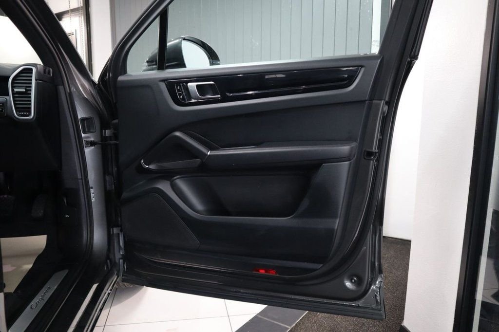 Used Porsche Cayenne 2019 for sale - 76429950: Photo 13