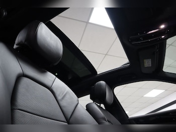 Used Porsche Cayenne 2019 for sale - 76429950: Photo