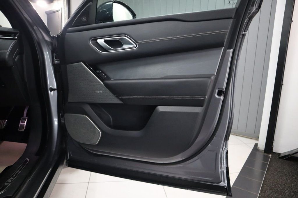 Used Land Rover Range Rover Velar 2021 for sale - 76132655: Photo 17