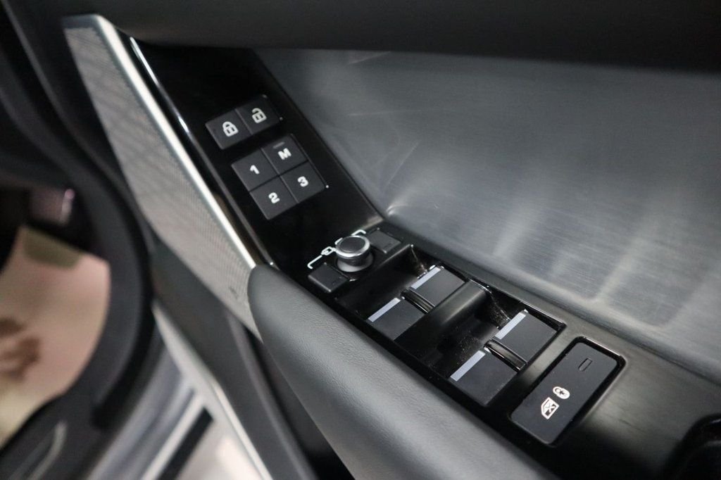 Used Land Rover Range Rover Velar 2021 for sale - 76132655: Photo 18