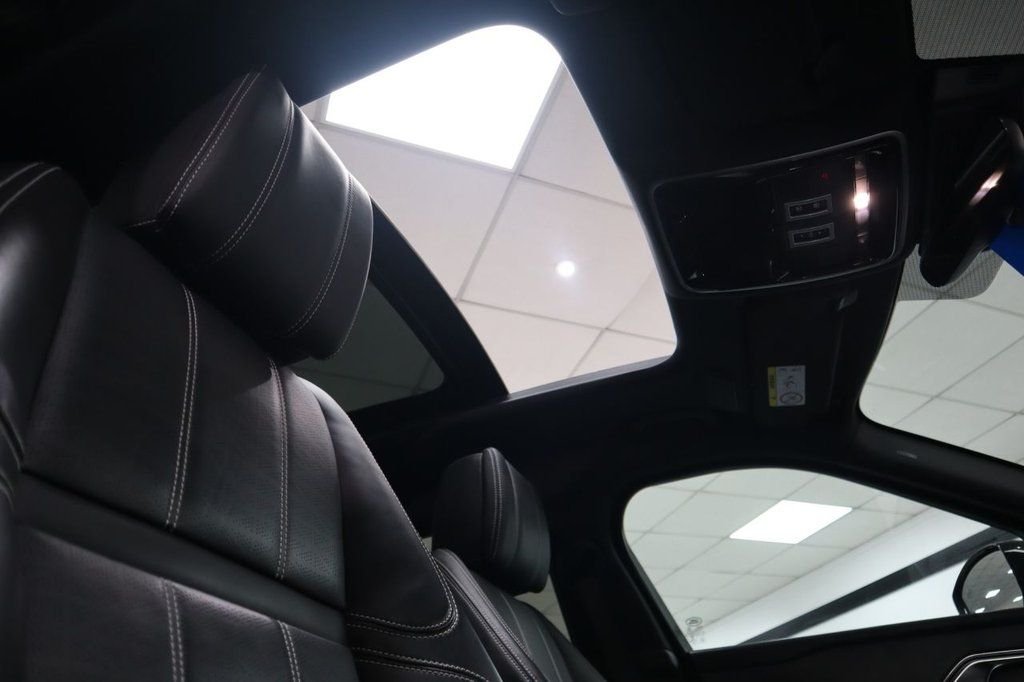 Used Land Rover Range Rover Velar 2021 for sale - 76132655: Photo 4