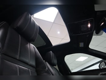 Used Land Rover Range Rover Velar 2021 for sale - 76132655: Photo 4