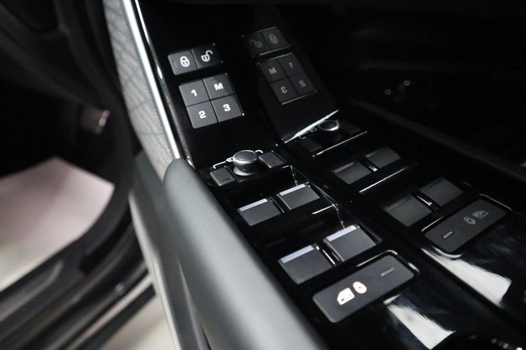 Used Land Rover Range Rover Velar 2019 for sale - 77227124: Photo 7