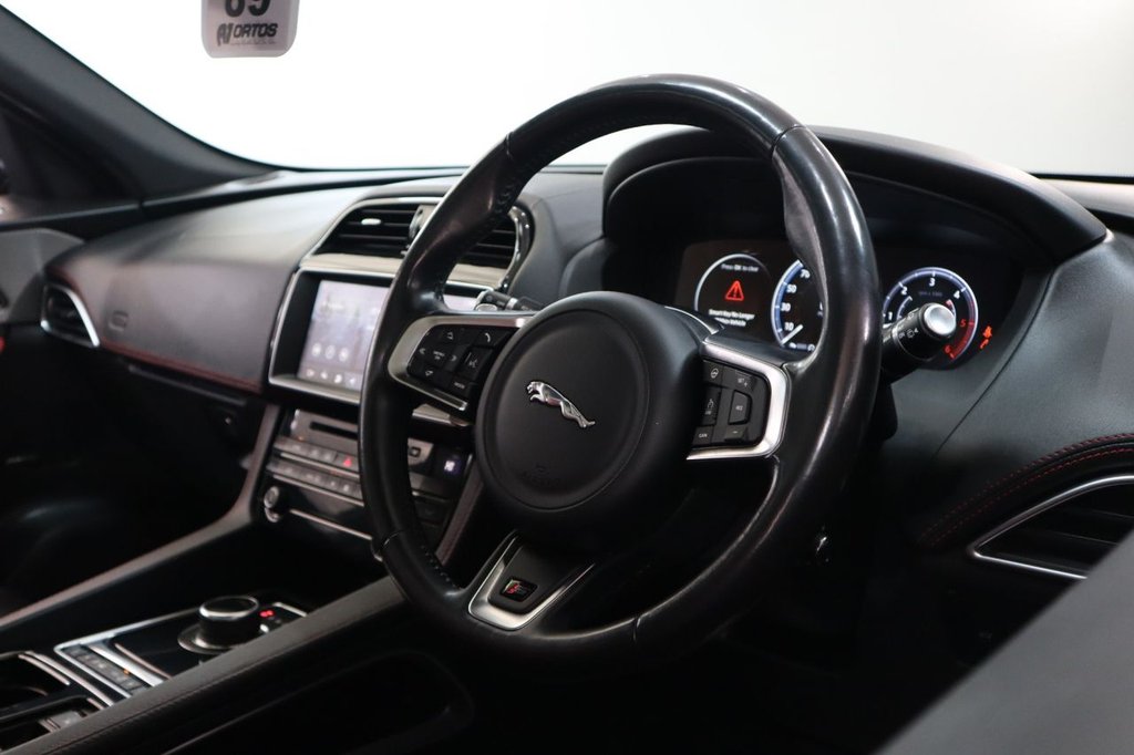 Used Jaguar F-Pace 2017 for sale - 77161839: Photo 27