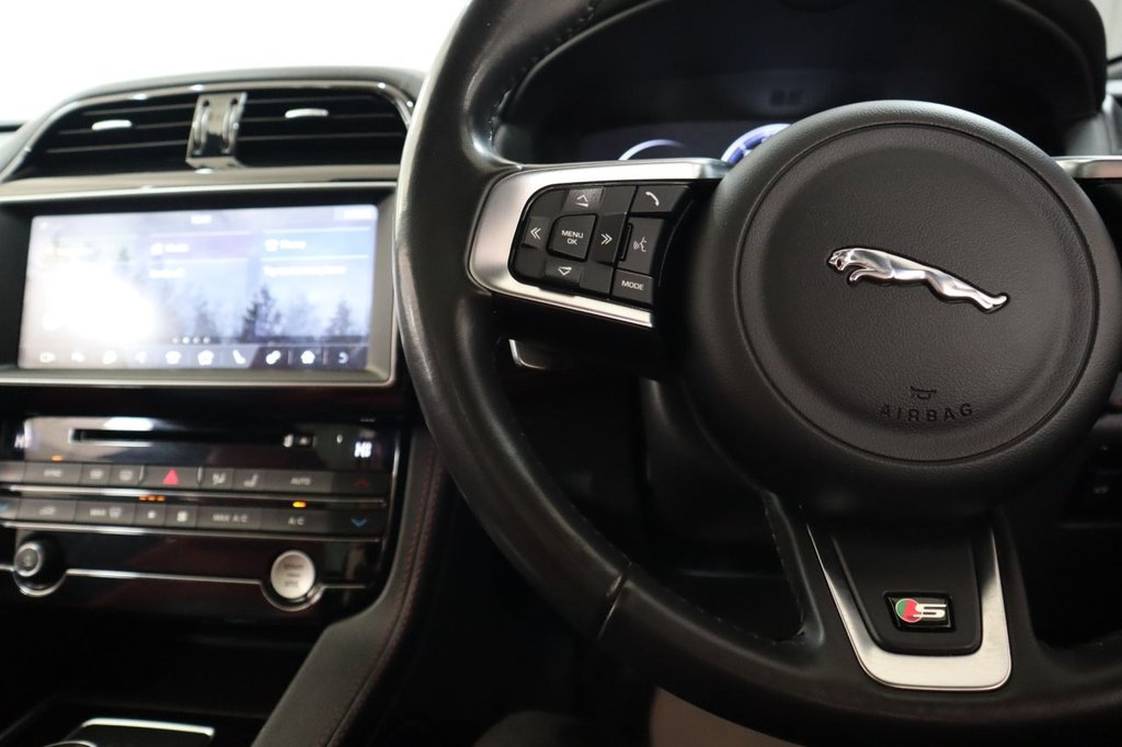 Used Jaguar F-Pace 2017 for sale - 77161839: Photo 28