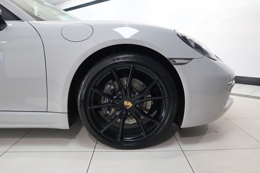 Used Porsche Cayman 2019 for sale - 77313473: Photo 13