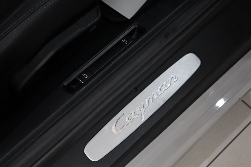 Used Porsche Cayman 2019 for sale - 77313473: Photo 19