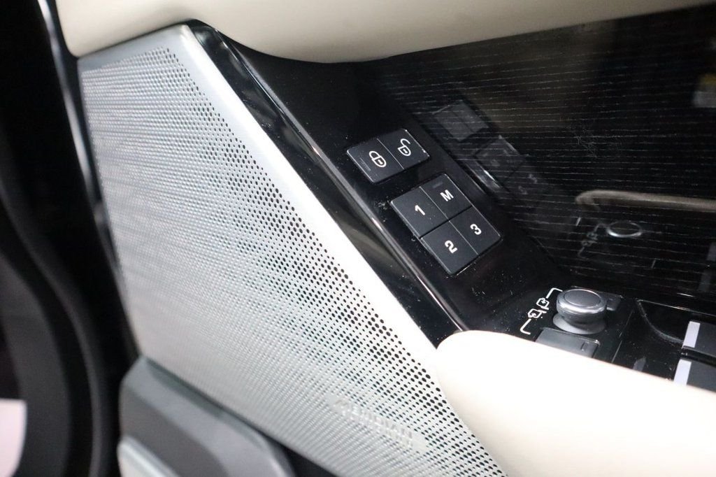 Used Land Rover Range Rover Velar 2019 for sale - 76797866: Photo 8