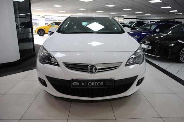 Used Vauxhall Astra GTC 2015 for sale - 76245387: Photo 2