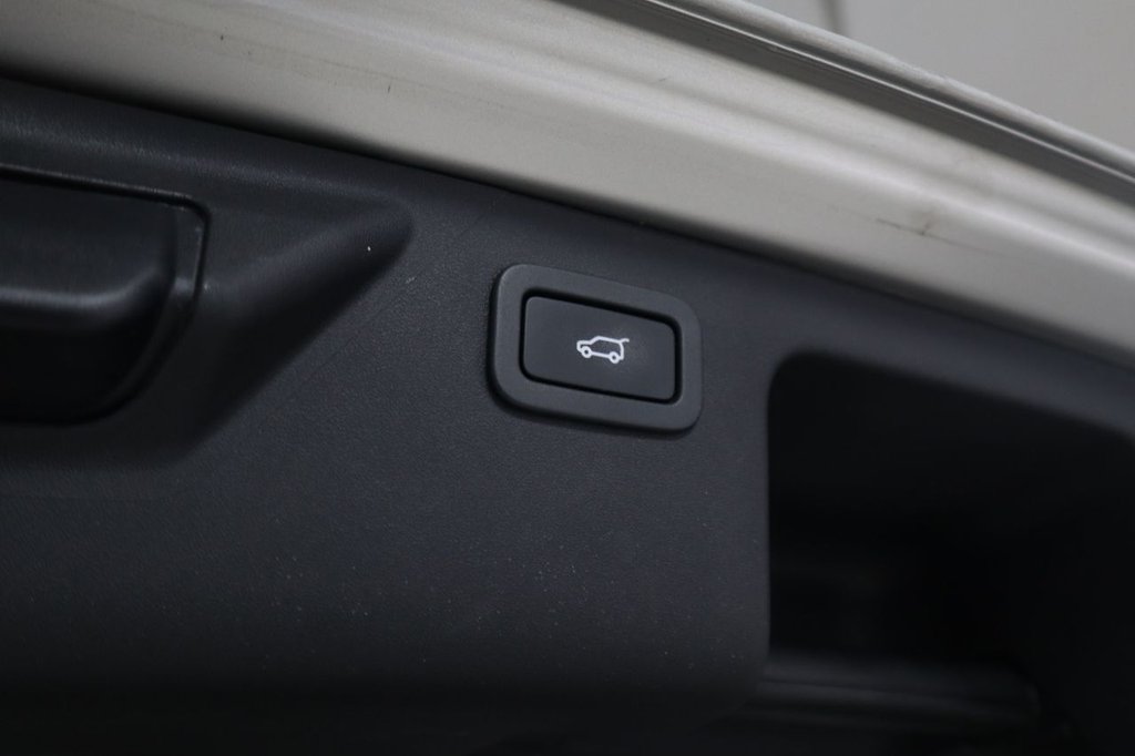 Used Land Rover Discovery Sport 2017 for sale - 77153910: Photo 18