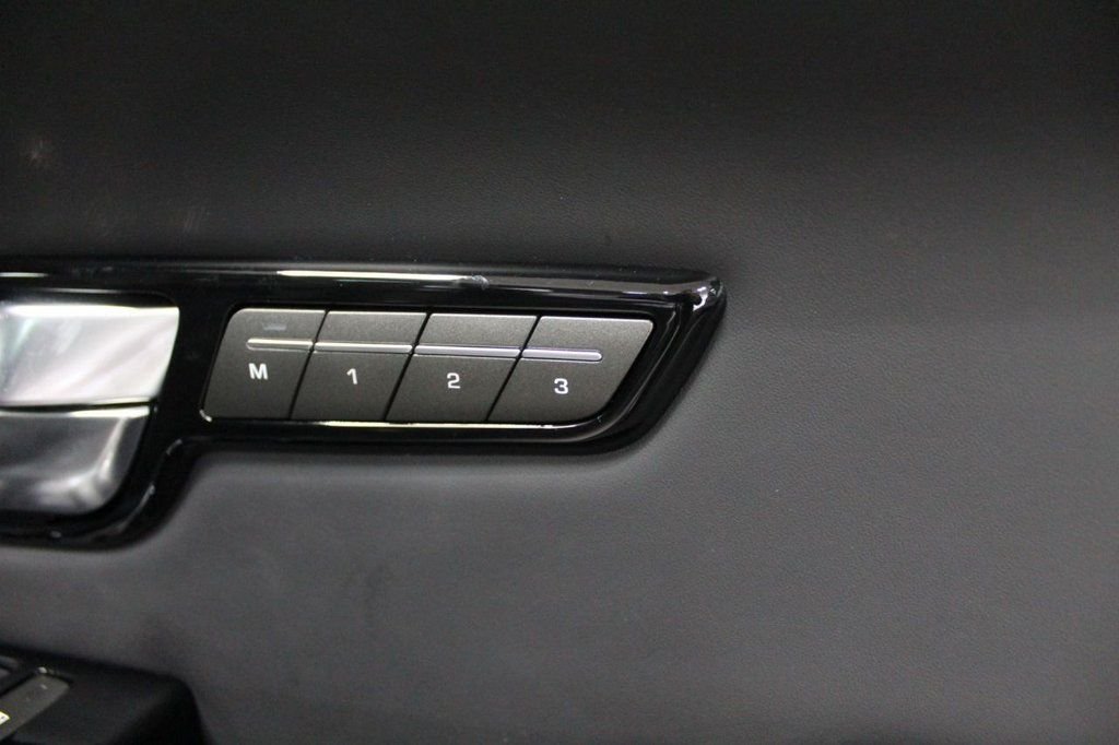 Used Land Rover Range Rover Evoque 2018 for sale - 76559277: Photo 12