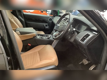 Used Land Rover Discovery 2023 for sale - 79409033: Photo