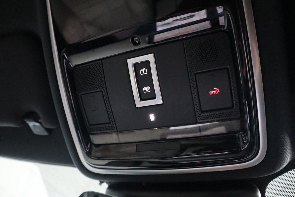 Used Land Rover Range Rover Velar 2018 for sale - 76973262: Photo 26