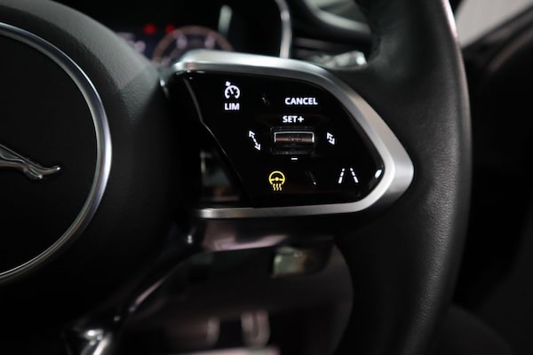 Used Jaguar F-Pace 2023 for sale - 75565162: Photo 27