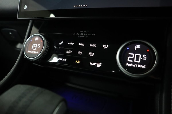 Used Jaguar F-Pace 2023 for sale - 75565162: Photo 36