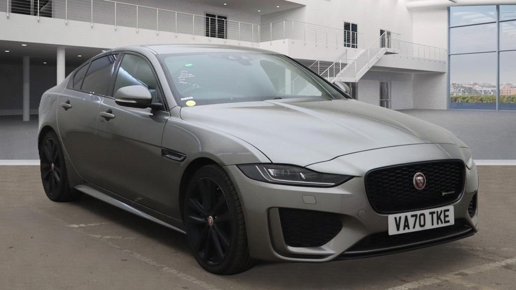 Used Jaguar XE 2020 for sale - 76406633: Photo 1