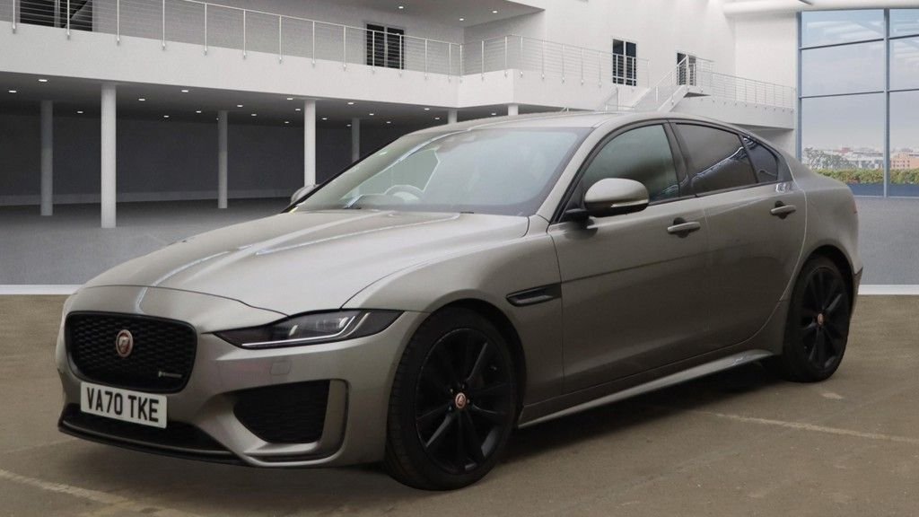 Used Jaguar XE 2020 for sale - 76406633: Photo 2