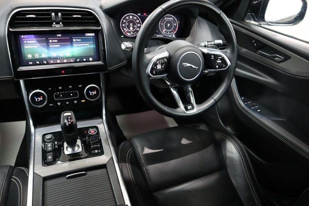 Used Jaguar XE 2020 for sale - 76406633: Photo 20