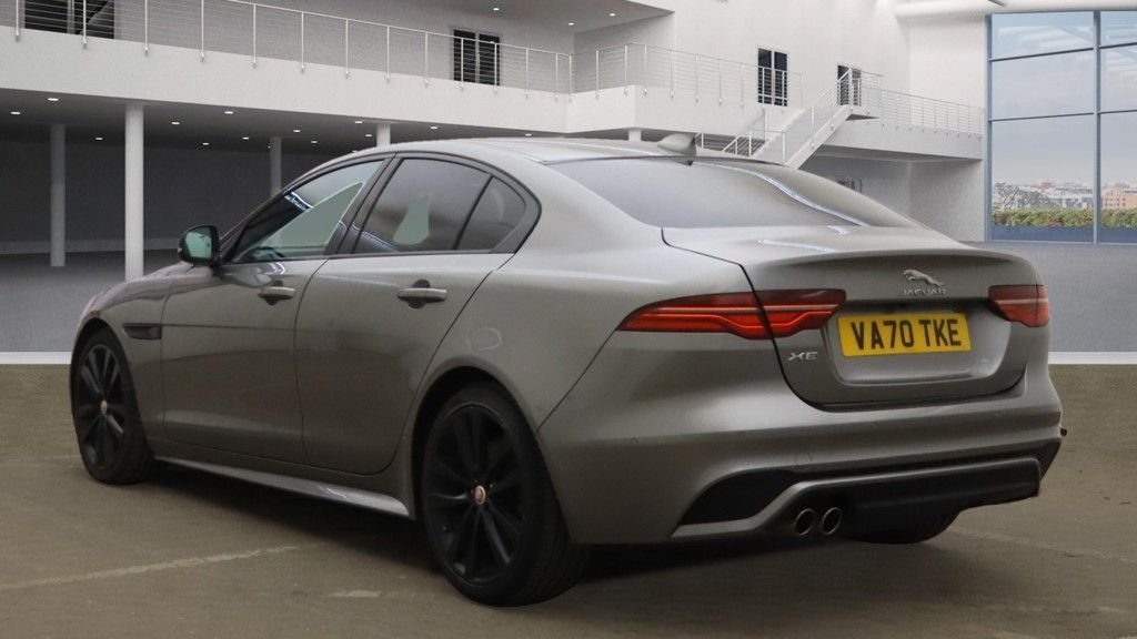 Used Jaguar XE 2020 for sale - 76406633: Photo 3