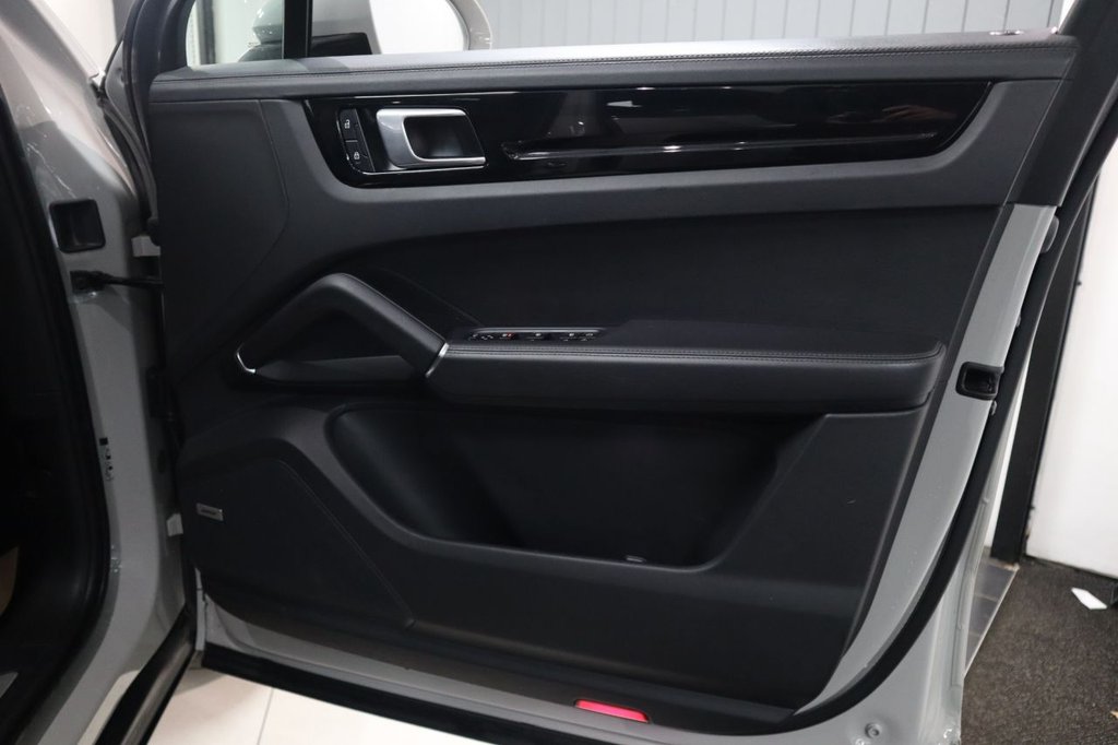 Used Porsche Cayenne 2021 for sale - 77451799: Photo 12