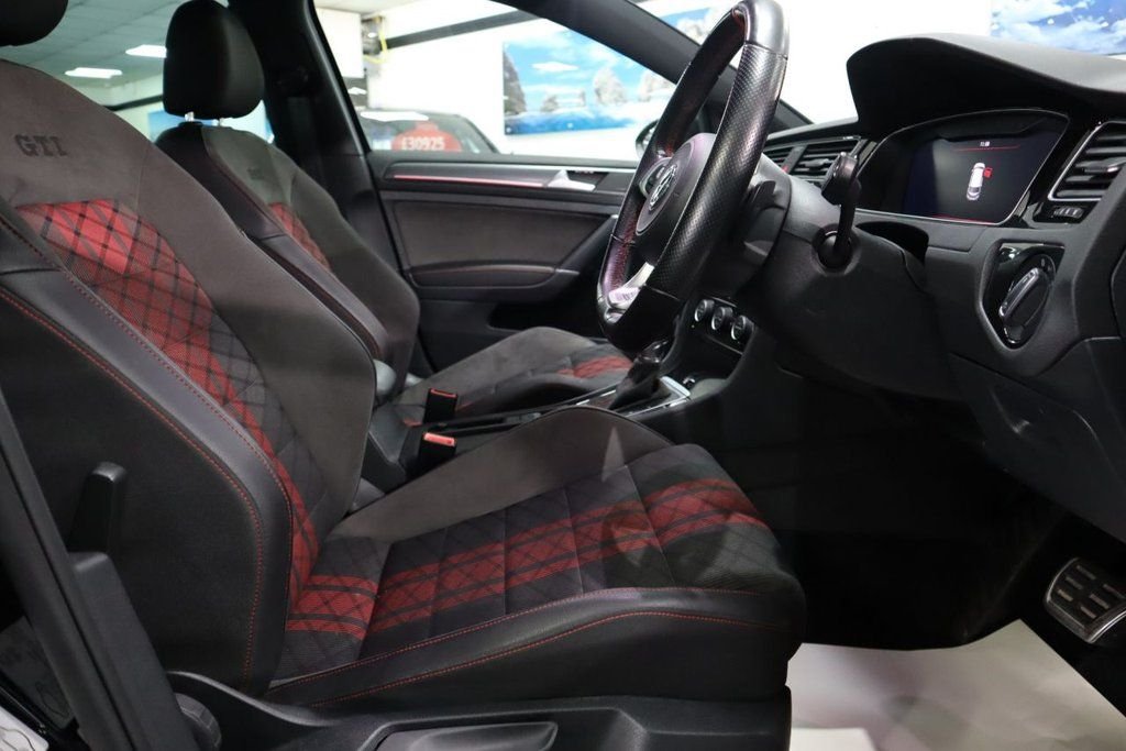 Used Volkswagen Golf 2020 for sale - 76901122: Photo 13