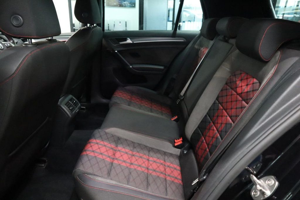 Used Volkswagen Golf 2020 for sale - 76901122: Photo 24