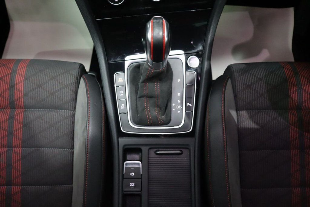 Used Volkswagen Golf 2020 for sale - 76901122: Photo 25